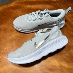 Nike Promina Walking Shoes Light Gray  Metallic Sneakers size 7.5